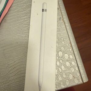 Apple-Pencil (1St Generation) With USB-C to Pencil Adapter